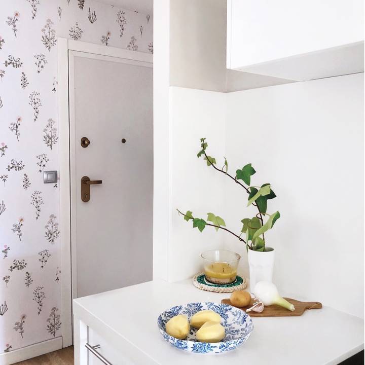Papel decorativo pared botánico de FLORES Silvestres y aromáticas
