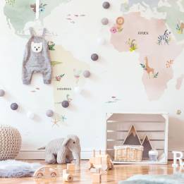 Mural infantil MAPA mundi con animalitos